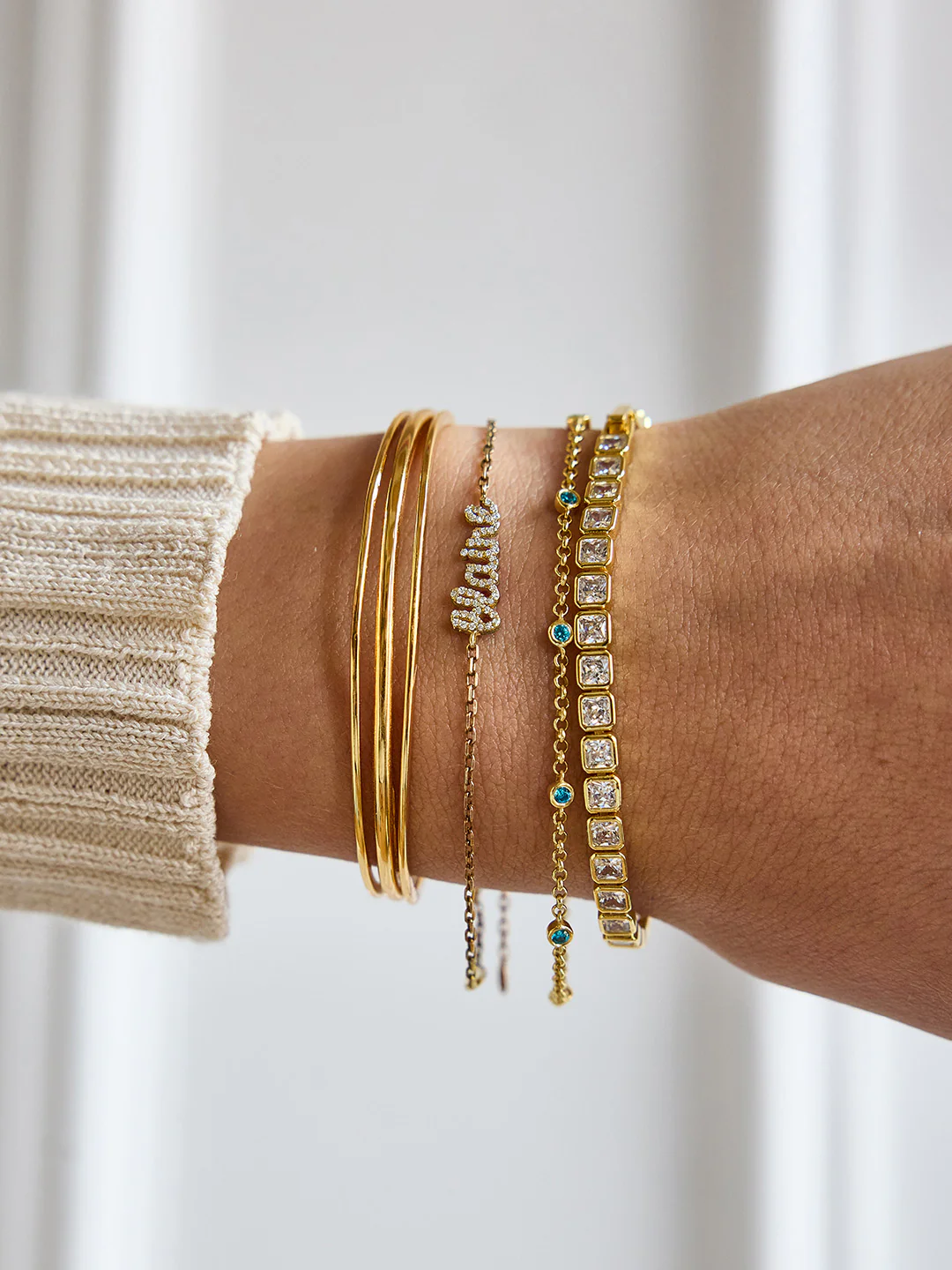 Kristin 18K Gold Tennis Bracelet - Square Bezel - Image 3